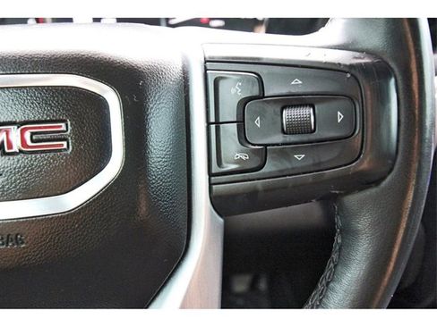 Used 2020 GMC Sierra 2500 SLT w/ Technology Package image 19