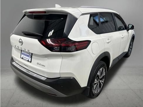 Used 2022 Nissan Rogue SV w/ SV Premium Package AWD/4WD image 5