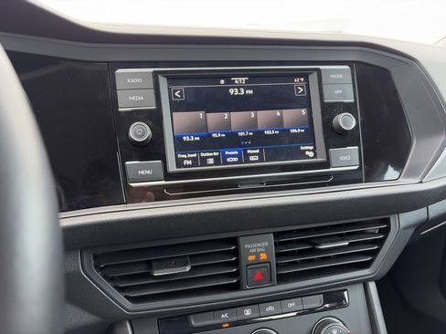 Used 2024 Volkswagen Jetta S image 18