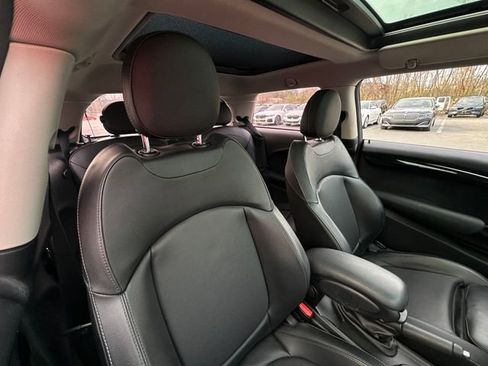 Used 2017 MINI Cooper S image 28