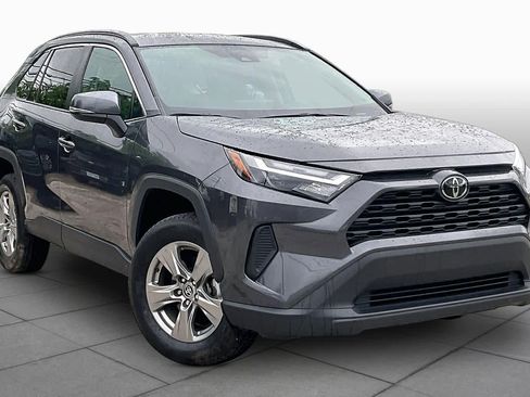 Used 2024 Toyota RAV4 XLE FWD image 3
