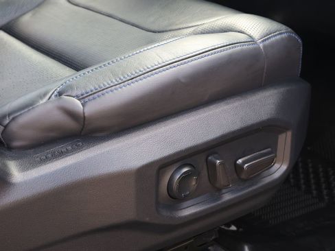 Used 2023 Toyota Sequoia Platinum AWD/4WD image 35