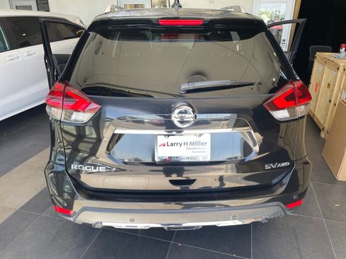 Used 2020 Nissan Rogue SV AWD/4WD image 22
