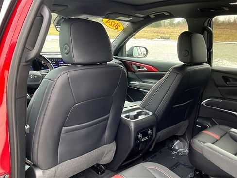 Used 2024 Chevrolet Traverse RS w/ LPO, Floor Liner Package image 36