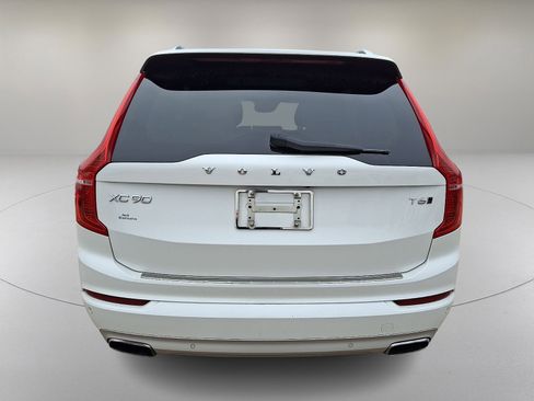 Used 2018 Volvo XC90 T6 Momentum w/ Convenience Package image 9