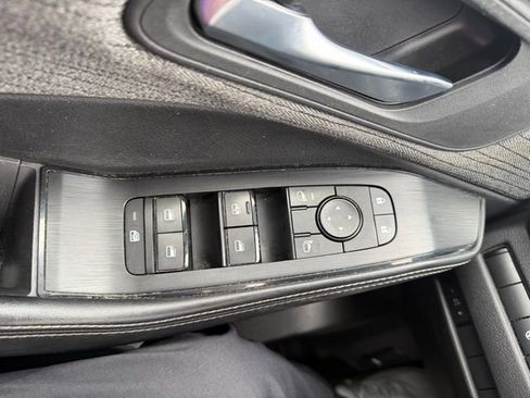 Used 2021 Nissan Rogue SV image 22