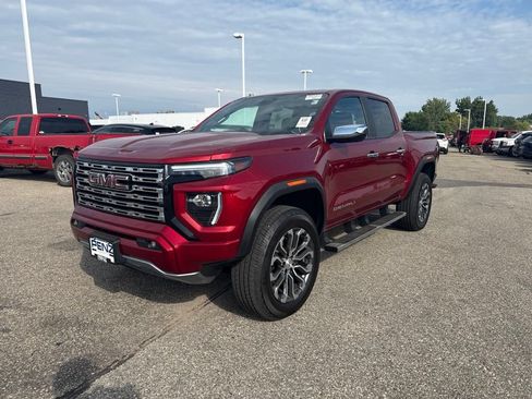 Used 2023 GMC Canyon Denali AWD/4WD image 1