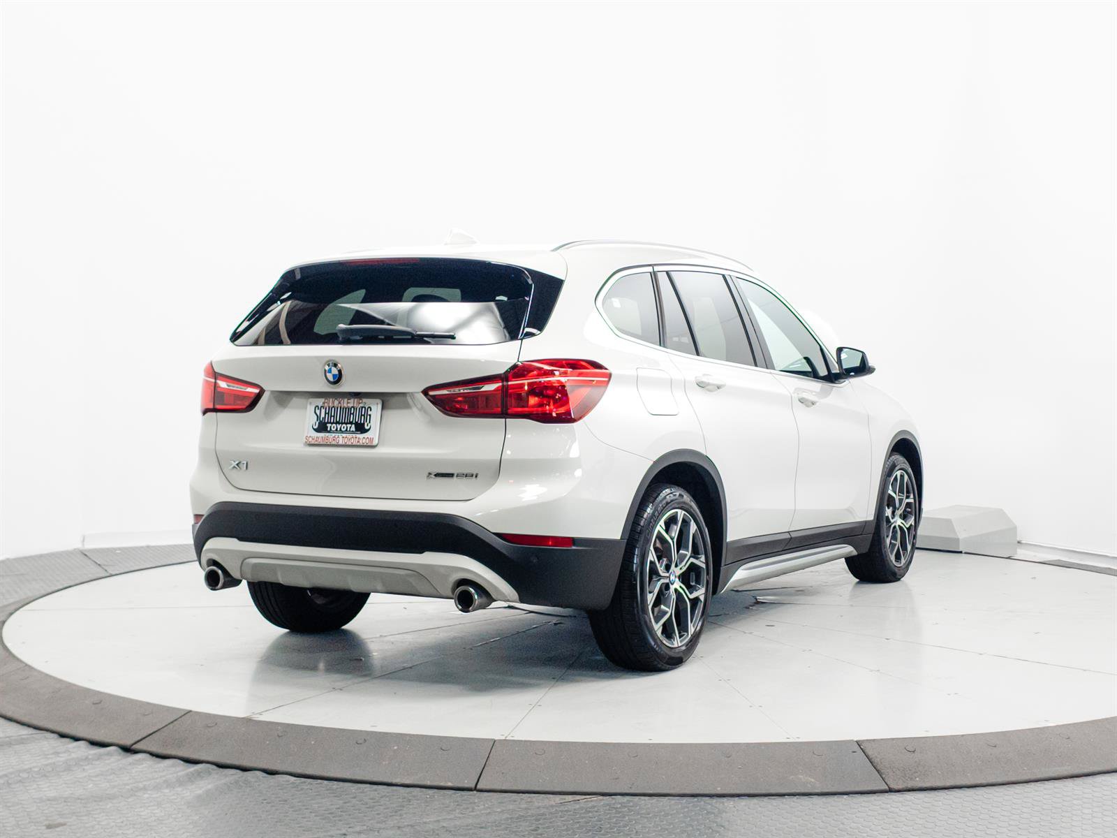 Used 2021 BMW X1 xDrive28i AWD/4WD image 11