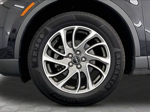 Used 2022 Lincoln Corsair AWD w/ Equipment Group 101A image 9