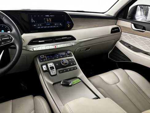 Used 2022 Hyundai Palisade Calligraphy image 41