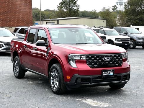 New 2025 Ford Maverick XLT w/ XLT Luxury Package image 8