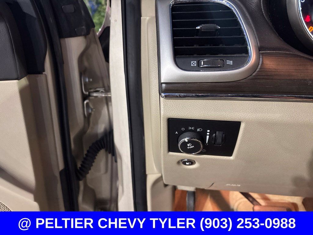 Used 2014 Jeep Grand Cherokee Overland AWD/4WD image 13