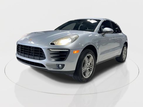 Used 2016 Porsche Macan S w/ Premium Package Plus image 4