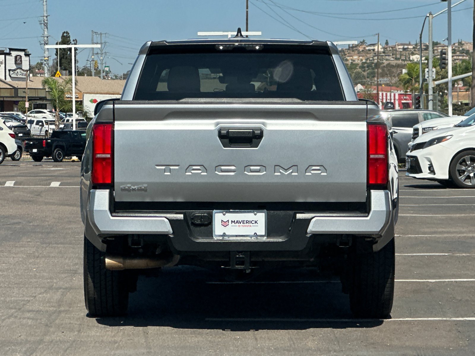 Used 2024 Toyota Tacoma SR5 AWD/4WD image 4