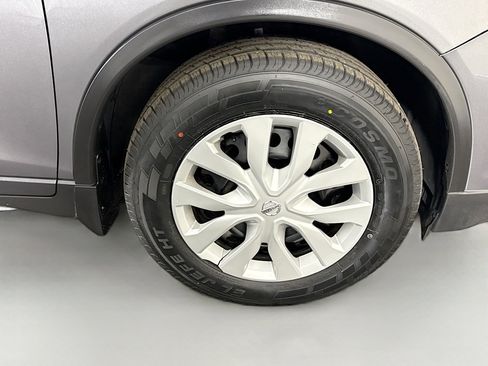Used 2019 Nissan Rogue S FWD image 31