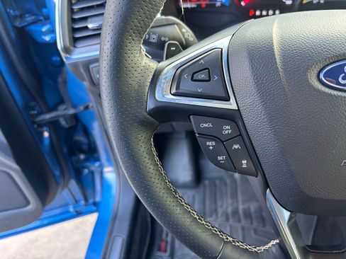 Used 2020 Ford Edge ST image 18