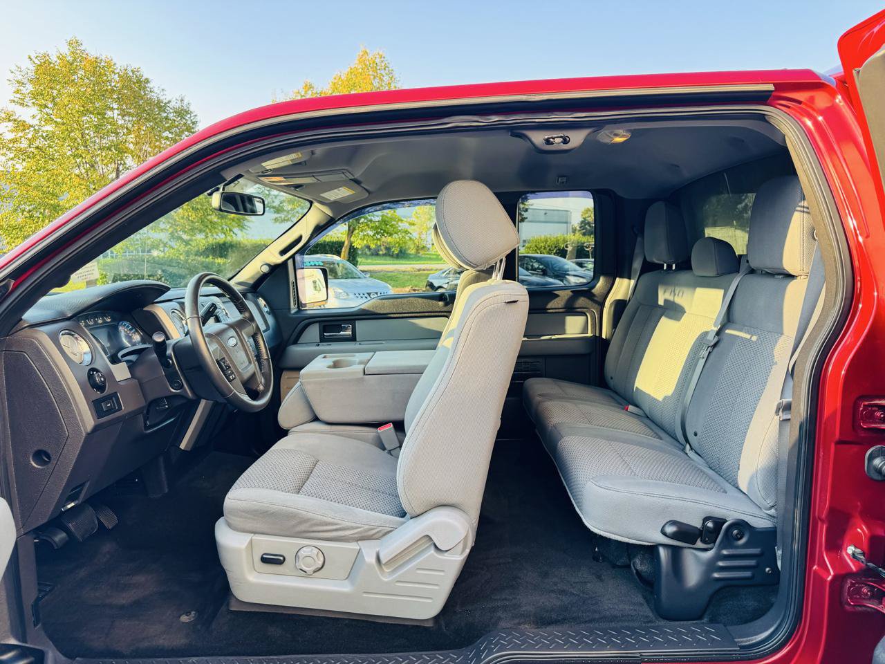 Used 2013 Ford F150 XLT w/ HD Payload Pkg AWD/4WD image 36