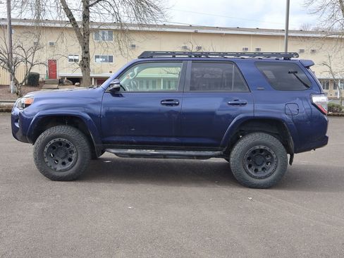 Used 2019 Toyota 4Runner SR5 Premium image 3
