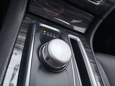 Used 2022 Chrysler 300 Touring w/ Sport Appearance Package image 20