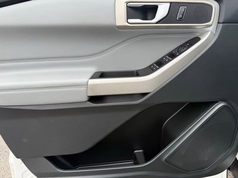 Used 2023 Ford Explorer XLT w/ Equipment Group 202A image 10