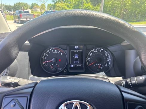 Used 2023 Toyota Tacoma SR w/ SR Convenience Package RWD image 15