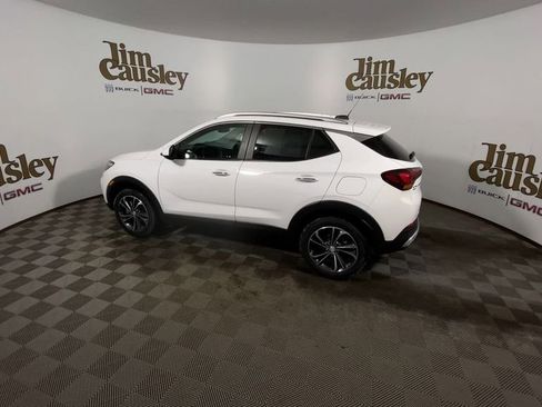 Certified 2023 Buick Encore GX Select image 5