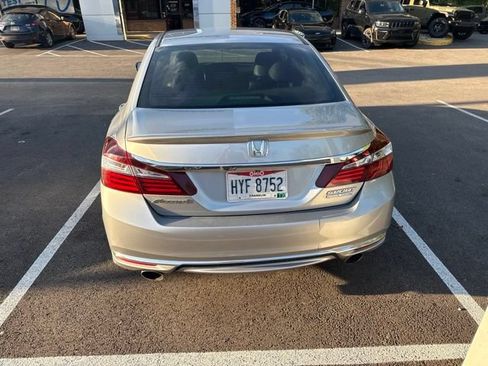 Used 2017 Honda Accord Sport Special Edition image 4