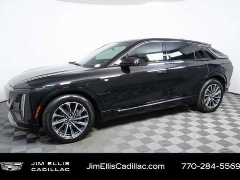 Certified 2024 Cadillac Lyriq Sport image 2