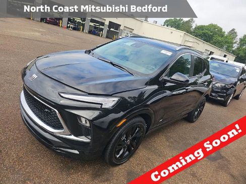 Used 2025 Buick Encore GX Sport Touring FWD image 1