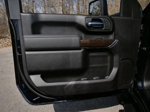 Used 2024 GMC Sierra 3500 SLE w/ SLE Convenience Package image 23