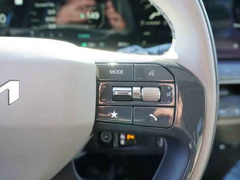 Used 2026 Kia EV9 Wind image 34