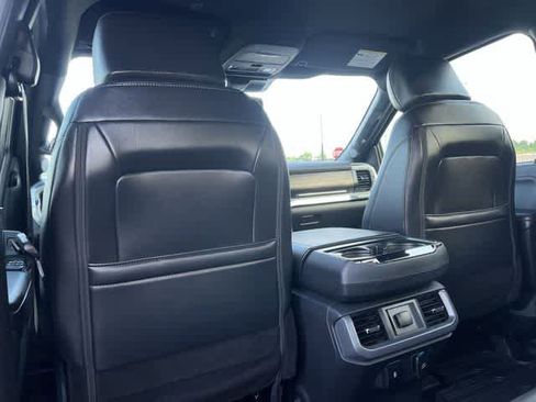 Used 2025 Ford F150 Lariat w/ Equipment Group 501A Mid image 13