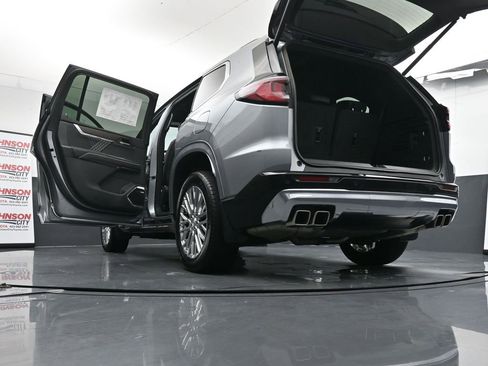 Used 2024 GMC Acadia Denali w/ LPO, Roadside Safety Package image 50