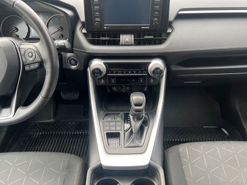 Used 2021 Toyota RAV4 XLE w/ Convenience Package image 15
