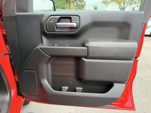 Used 2023 Chevrolet Silverado 1500 Custom AWD/4WD image 8