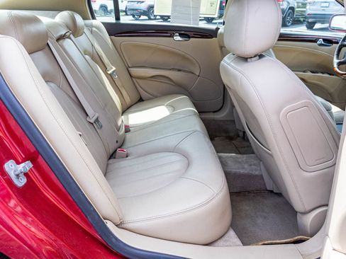 Used 2008 Buick Lucerne CXL w/ Ultra Confidence Package FWD image 38