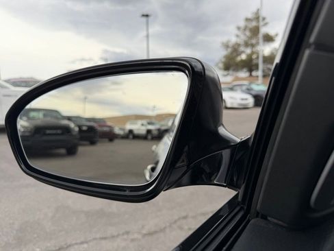 Used 2013 BMW M5 image 8