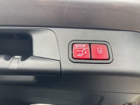 Used 2023 Mercedes-Benz GLB 250 4MATIC image 24