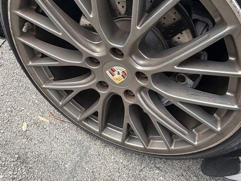 Used 2017 Porsche 911 Carrera RWD image 5
