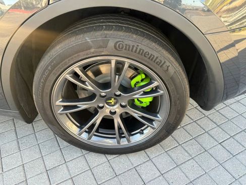 Used 2024 Tesla Model Y Long Range RWD image 29