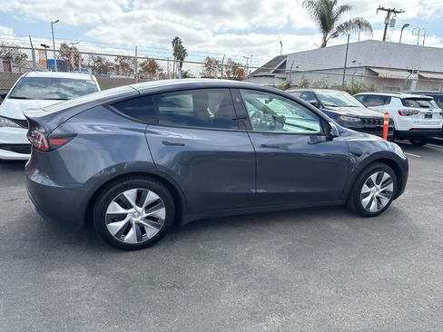 Used 2023 Tesla Model Y 2WD image 13
