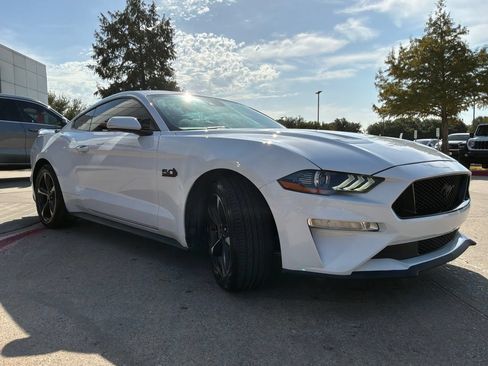 Used 2022 Ford Mustang GT w/ Equipment Group 301A RWD image 4