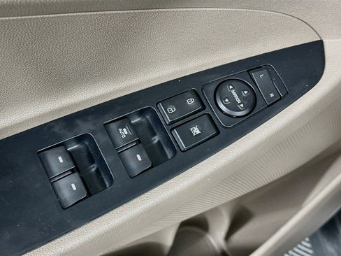 Used 2019 Hyundai Tucson Value FWD image 15