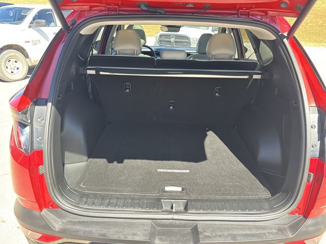 Used 2023 Hyundai Tucson Limited w/ Cargo Package FWD image 6