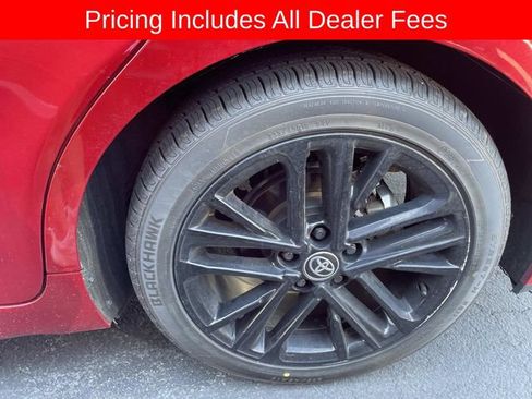 Used 2025 Toyota Camry SE FWD image 3