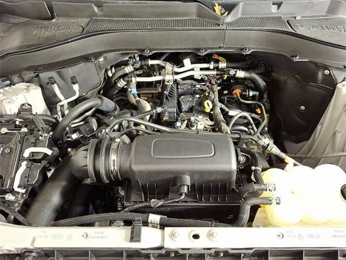 Used 2023 Ford Explorer XLT w/ Equipment Group 202A image 29