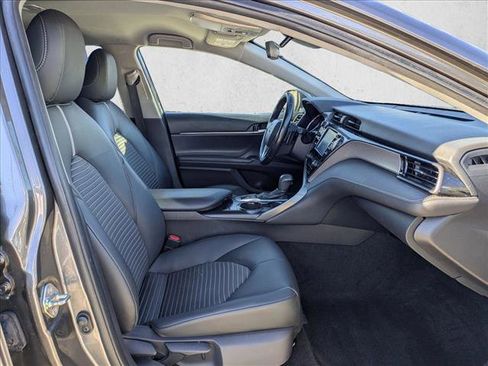 Used 2019 Toyota Camry SE image 19