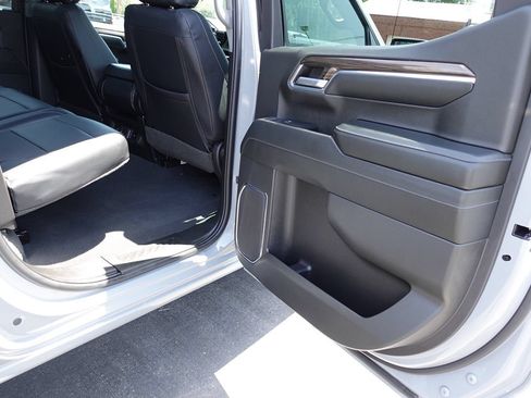 Used 2024 Chevrolet Silverado 1500 LT AWD/4WD image 26
