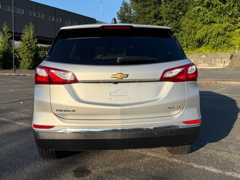 Used 2021 Chevrolet Equinox LT w/ Driver Convenience Package image 11