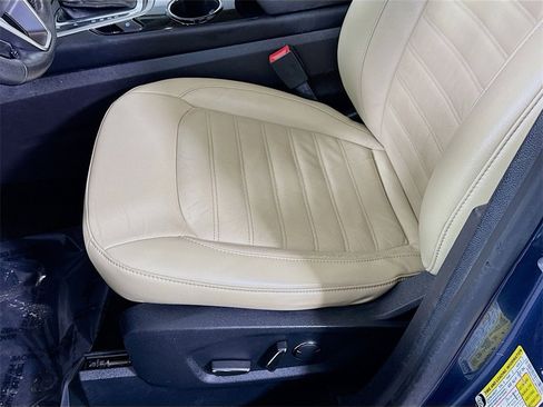 Used 2018 Ford Edge SEL w/ Equipment Group 201A image 23